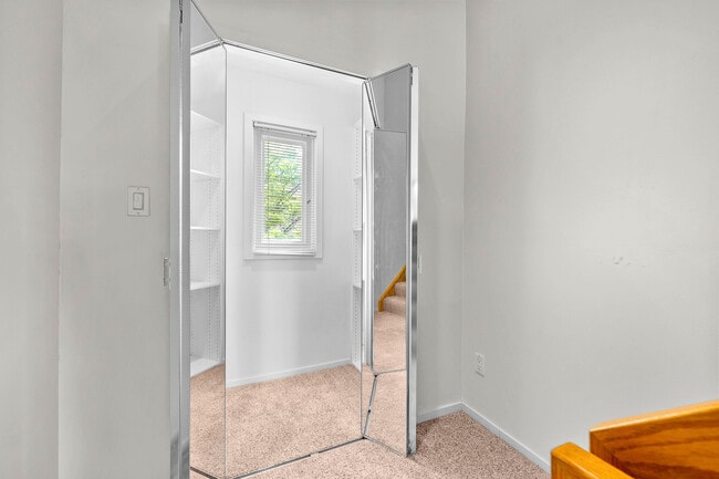 Building Photo - 6352 Aspen Ridge Blvd