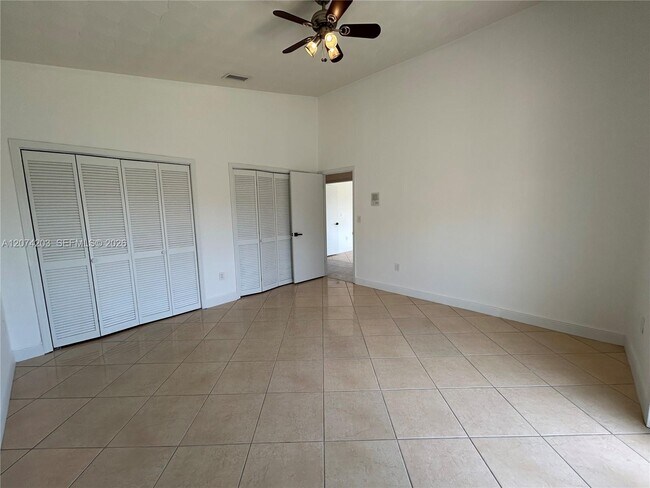 Building Photo - 6611 SW 99th Ave