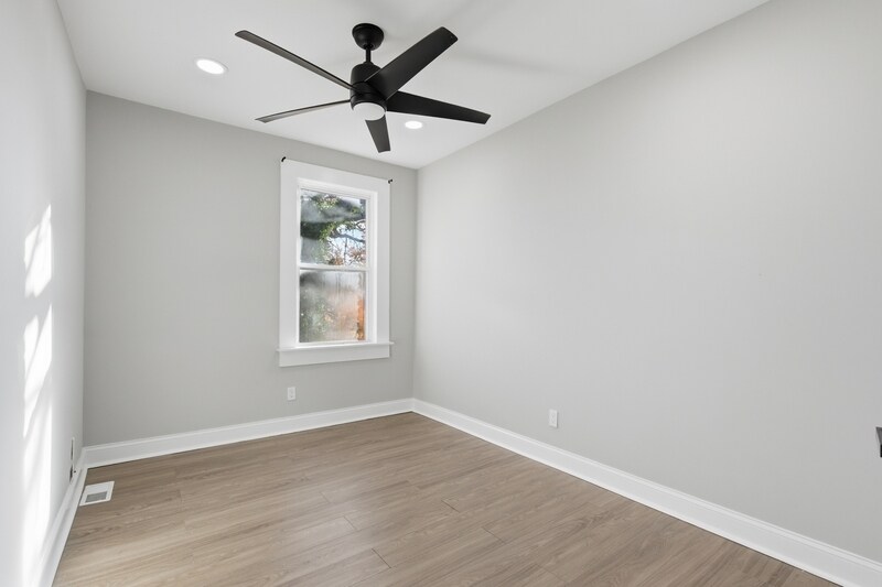 Building Photo - 1843 E 29th St