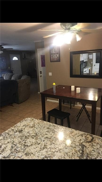 Building Photo - 530 E Rebecca St