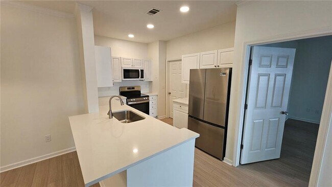 Building Photo - 411 Spring Heights Ln
