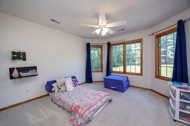 Building Photo - 2348 NW 75th Ave