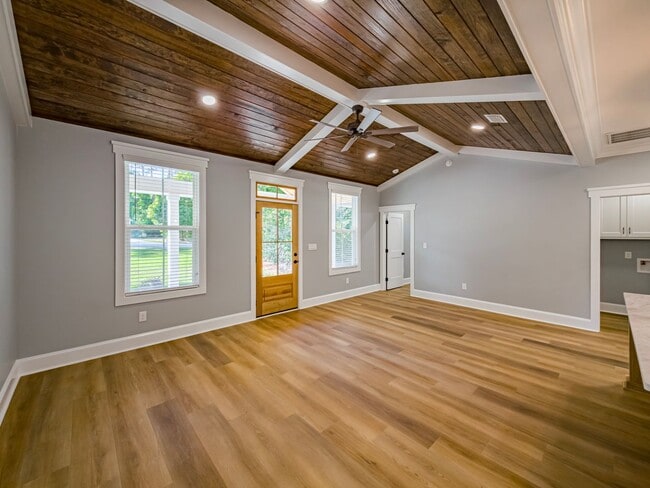 Building Photo - 807 Cherokee Ave