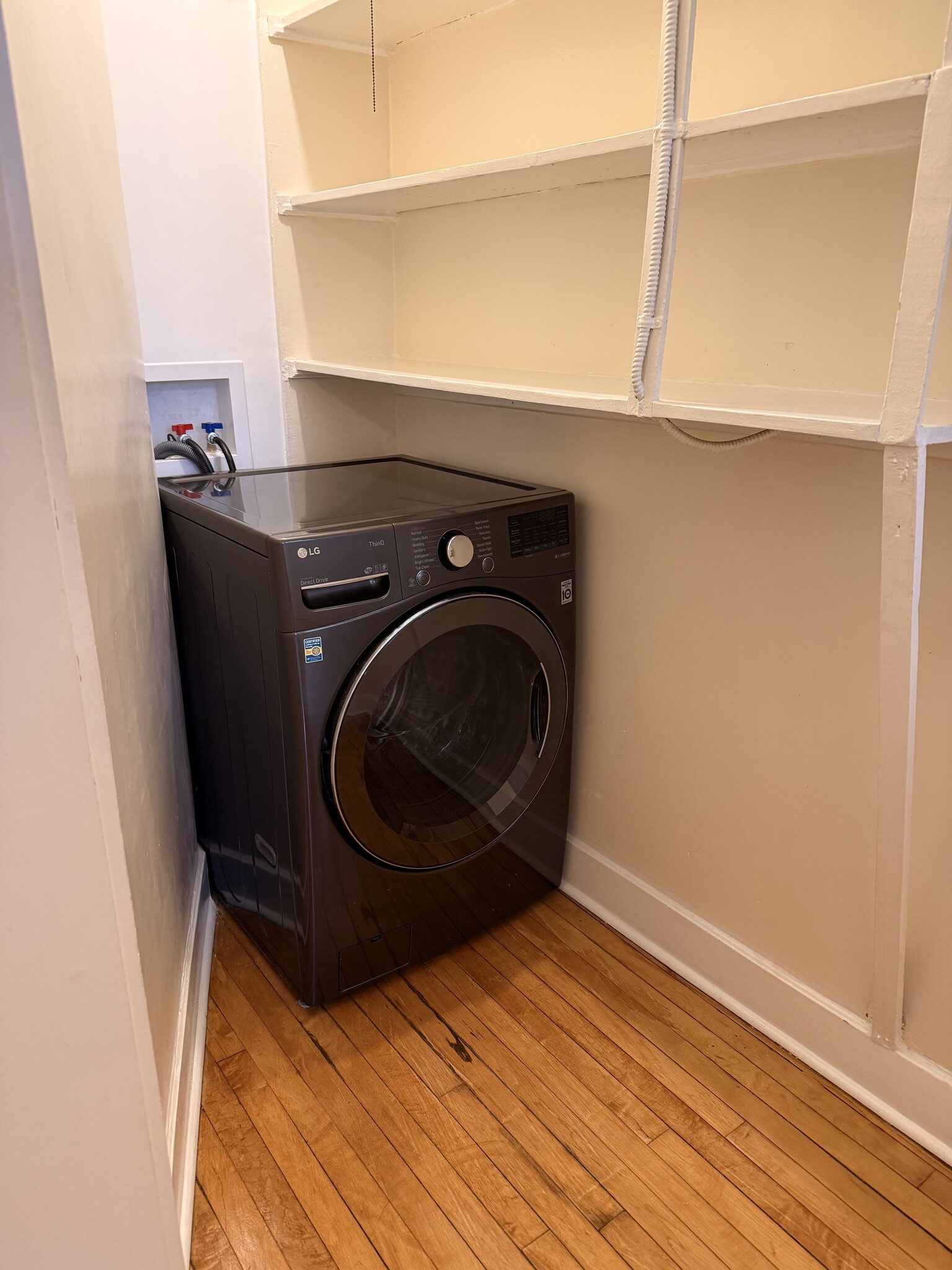 Building Photo - 811 Dobson St