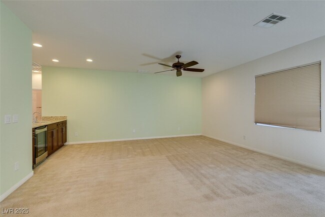 Building Photo - 10465 Saddle Mountain St