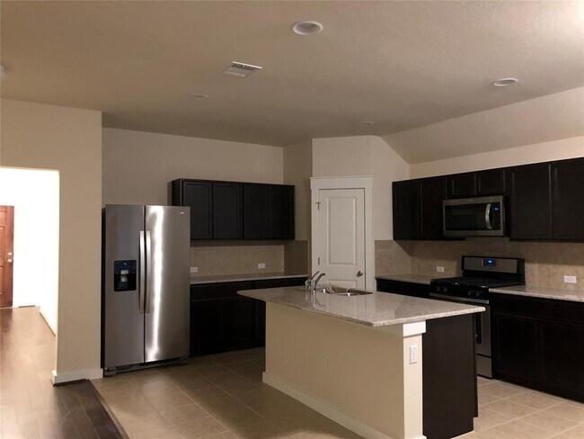 Building Photo - 17001 Borromeo Ave