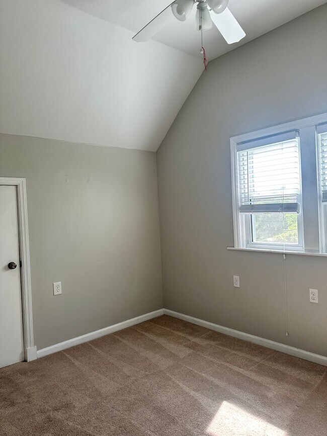 Building Photo - Great Newly Remodeled 3 bed in Madisonvill...