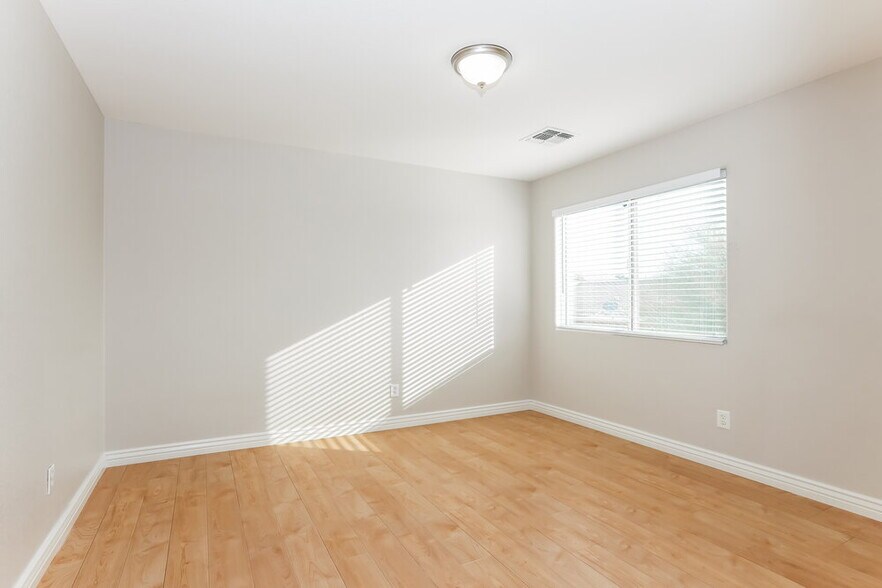 Building Photo - 6635 E Virginia St