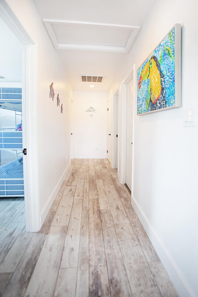 Building Photo - 1623 Venetian Dr
