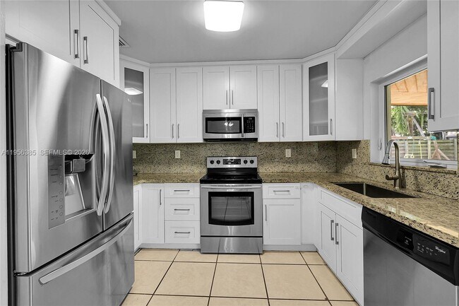 Building Photo - 3614 SW 58th Ave