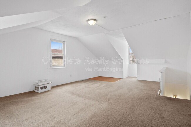 Building Photo - 2913 California Ave