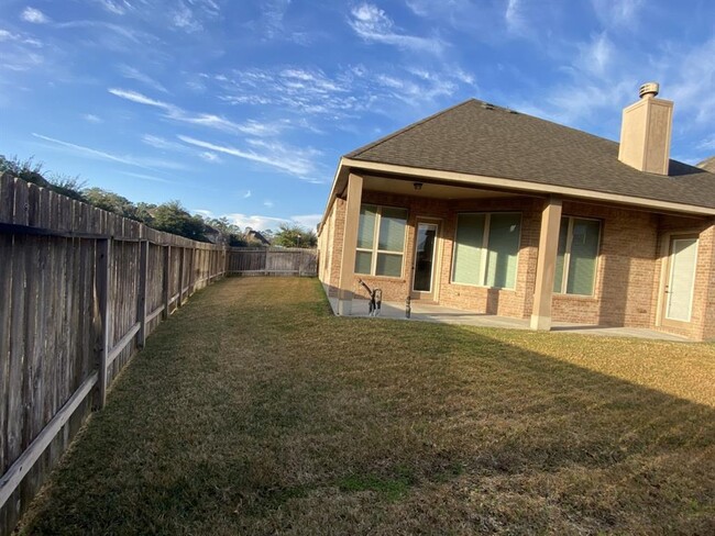 Building Photo - 23302 Preserve Bend Cir