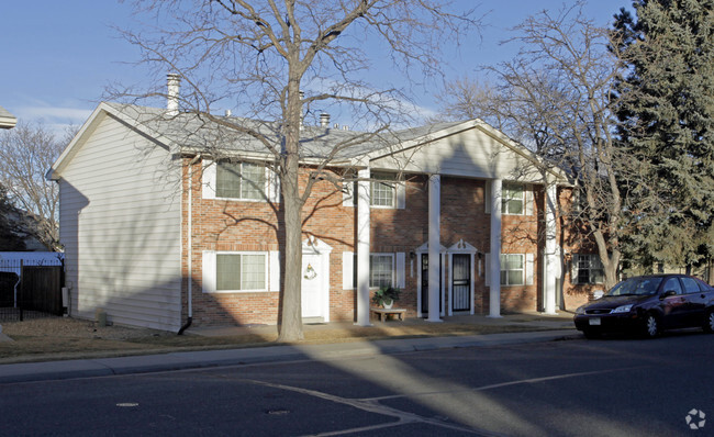 Primary Photo - Charleston Place Condominiums