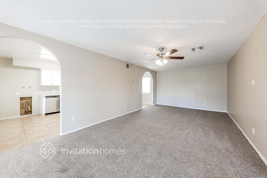 Building Photo - 5102 N 61st Dr