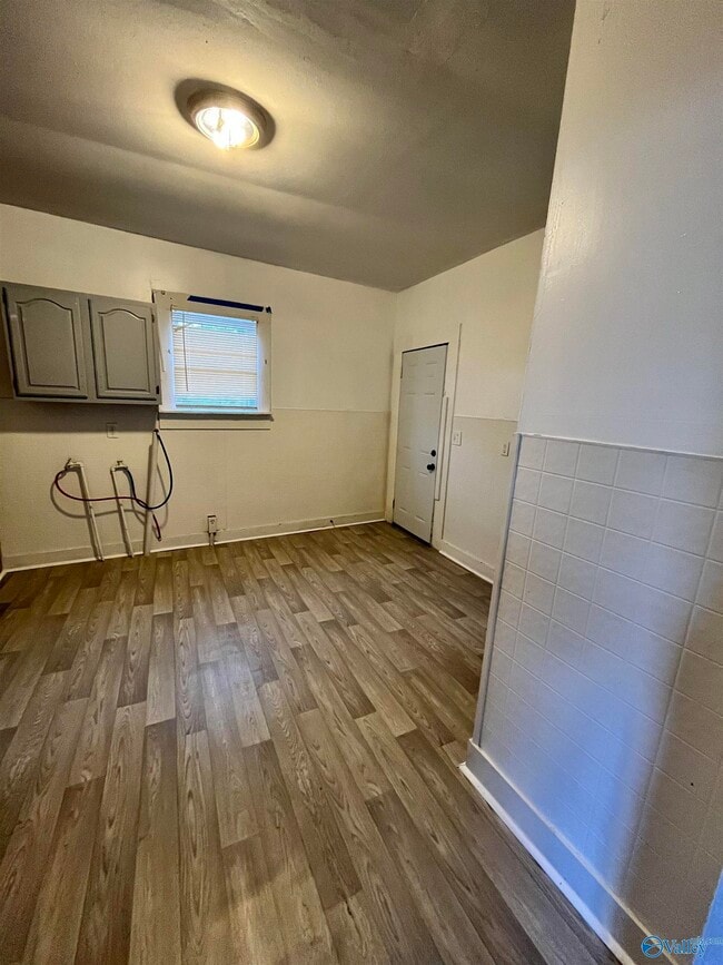 Building Photo - 613 Jerry Coleman St