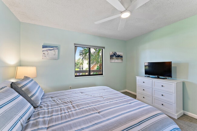 Building Photo - 1001 Seafarer Cir