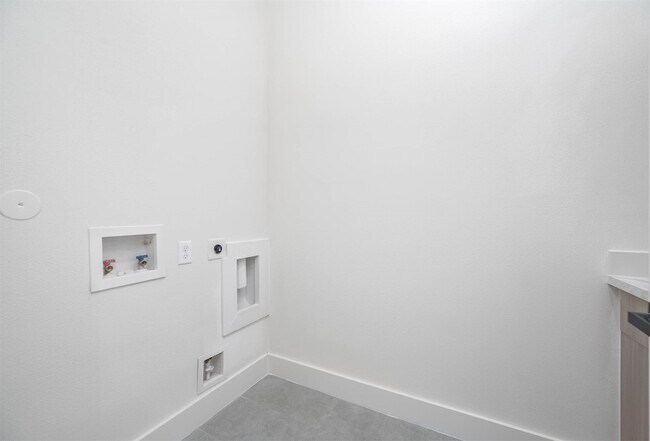 Building Photo - 3619 Bremond St