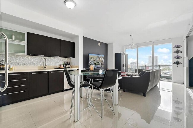 Building Photo - 90 SW 3rd St