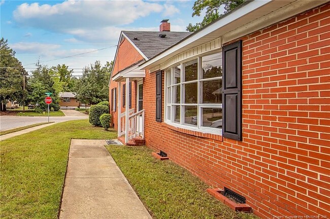 Building Photo - 1203 Turnpike Rd