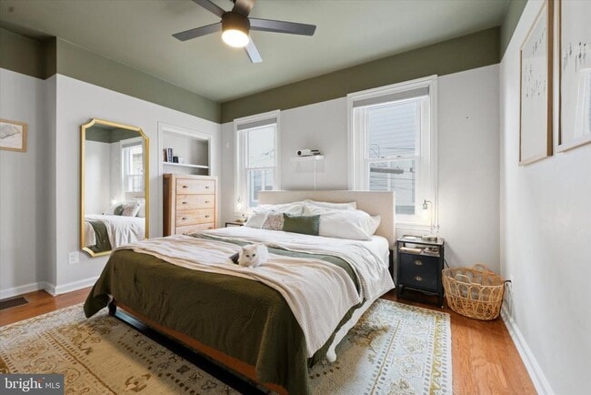 Building Photo - 1233 E Colona St