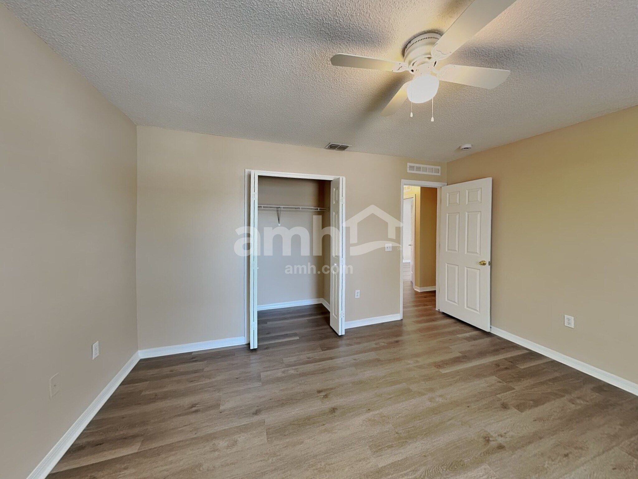 Building Photo - 1019 Brenton Leaf Dr