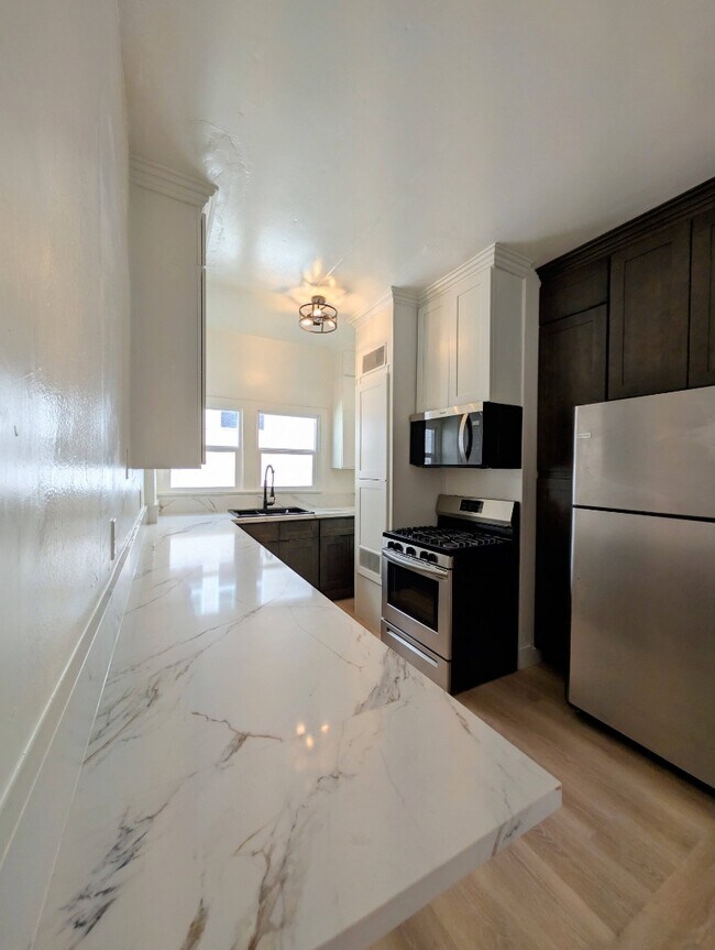 Building Photo - 427 Coronado Ter