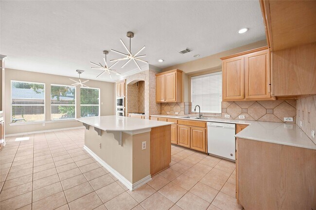 Building Photo - 14715 Golden Bough Ln