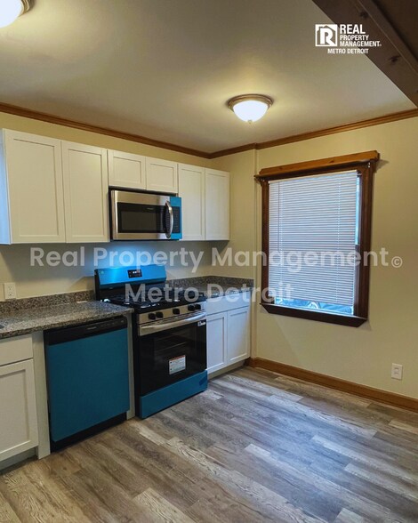 Building Photo - 4462 1st St