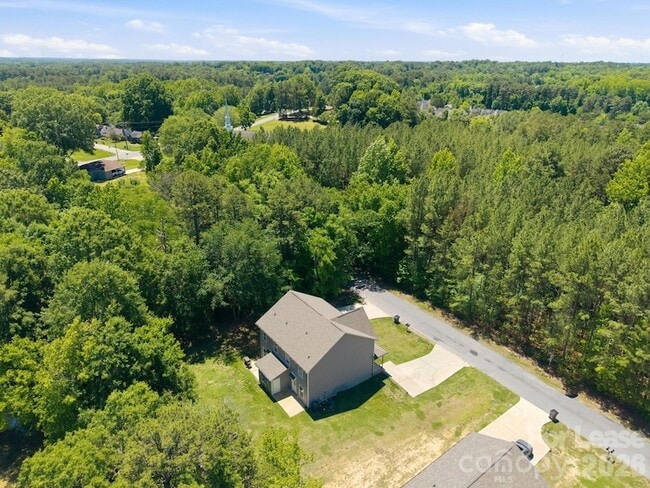 Building Photo - 1361 Ontario Dr