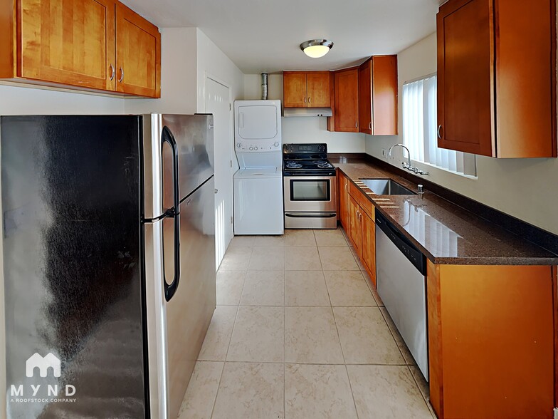 Building Photo - 237 N 8th St