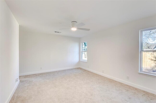 Building Photo - 4827 Gerona Dr