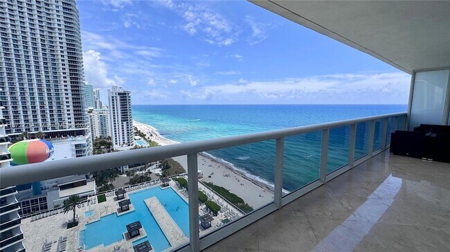 Building Photo - 1830 S Ocean Dr