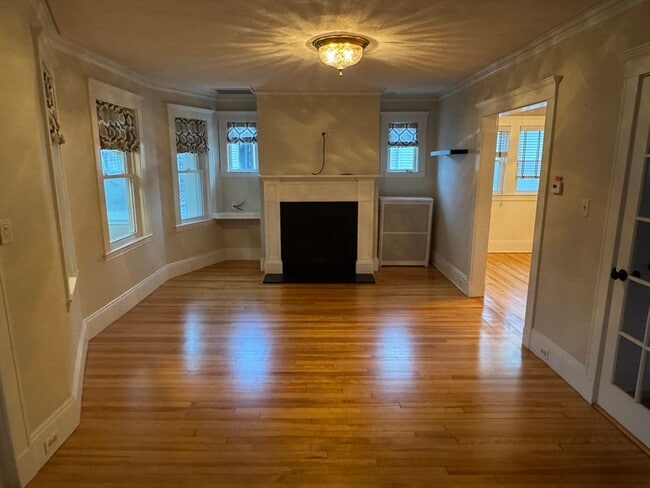 Building Photo - 39 Chester Rd