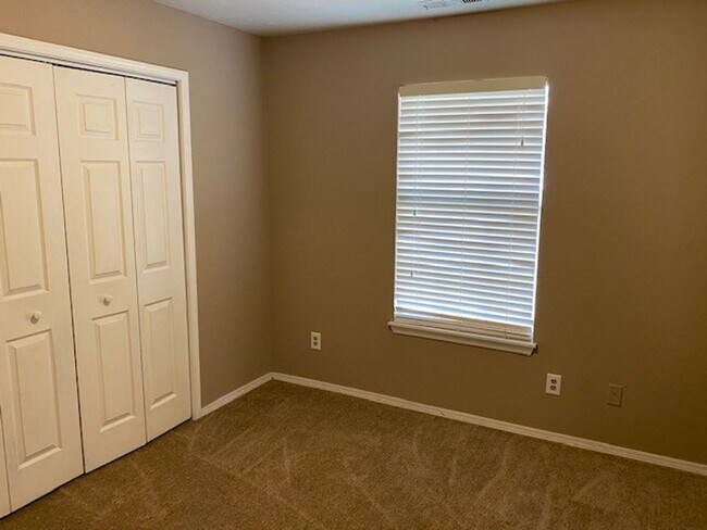 Building Photo - Adorable 3 Bedroom Home Coming Soon!