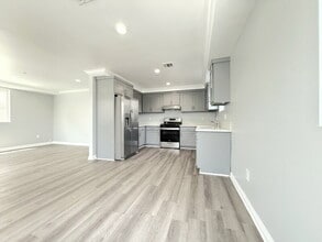 Building Photo - 322 E 55th St