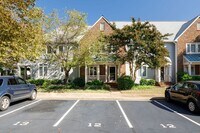 Building Photo - 9154 Lakeland Dr