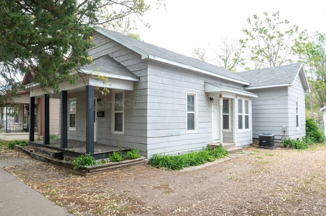 Building Photo - 226 S Millwood Ave