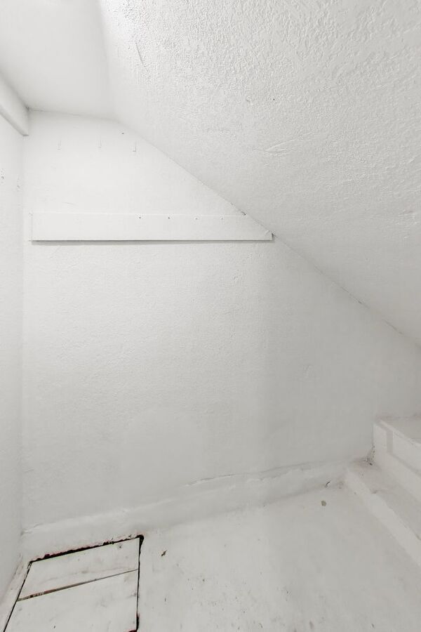 Building Photo - 7361 Claremont Ave
