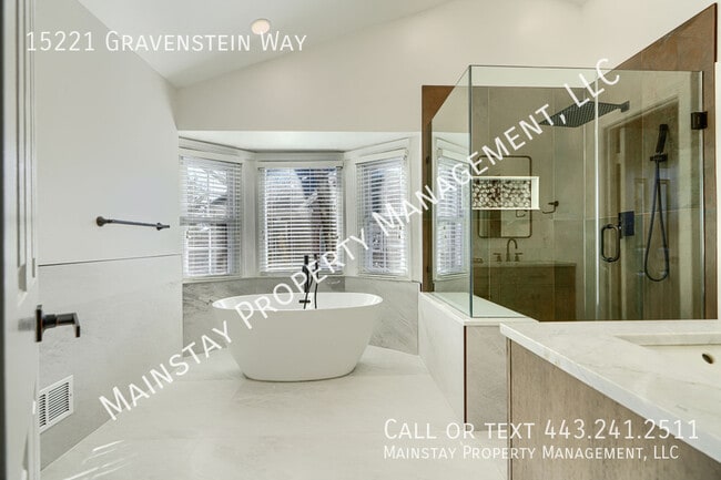 Building Photo - 15221 Gravenstein Way