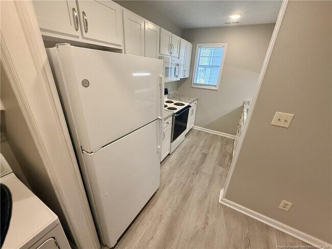 Building Photo - 224 Waterdown Dr