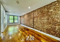 Building Photo - 3 bedroom in Brooklyn NY 11210