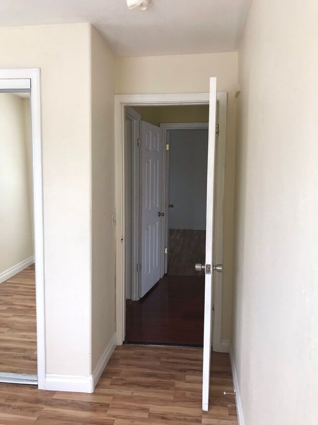 Building Photo - Charming cottage near Downtown Talent | Av...