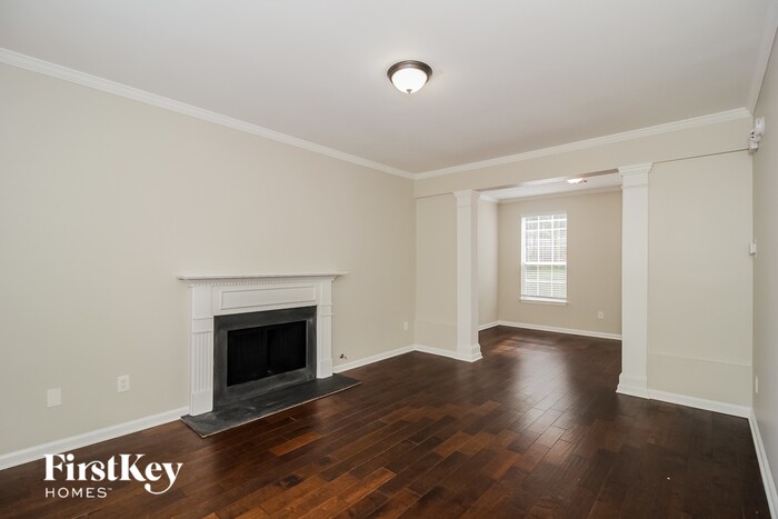 Building Photo - 2026 Baramore Oaks Dr