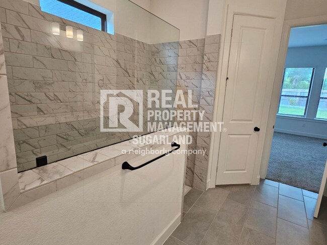 Building Photo - Move-In Ready Home in Sienna with Resort Amenities