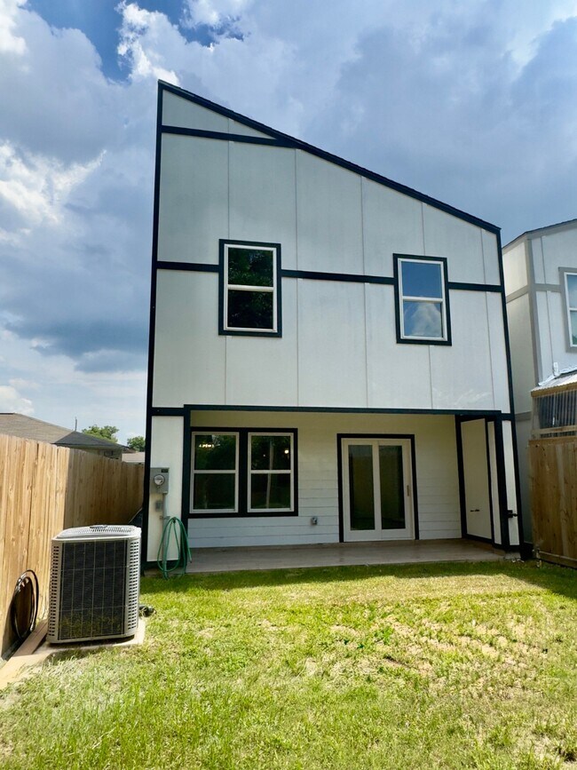 Building Photo - 10232 Porto Rico Rd
