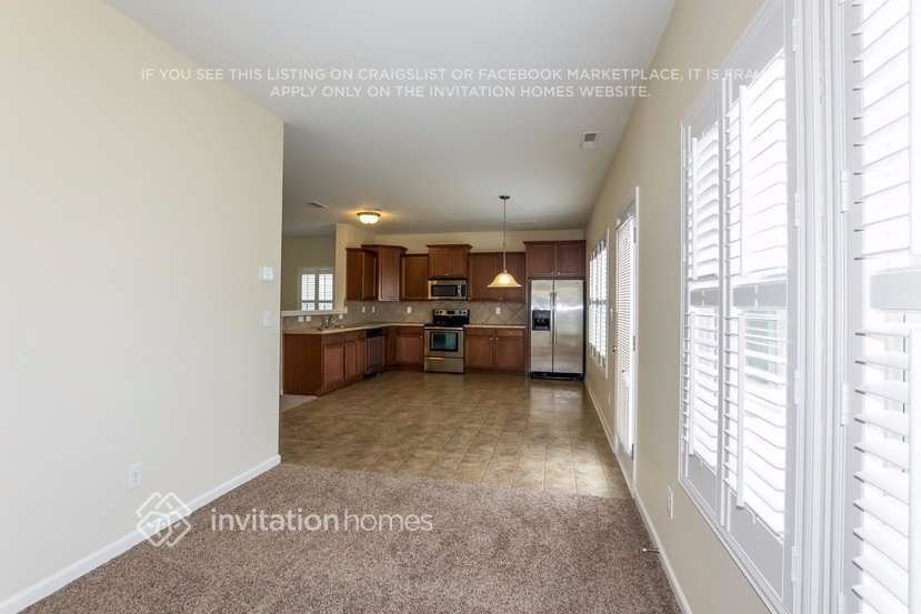 Building Photo - 10211 Daniel Dwayne Dr