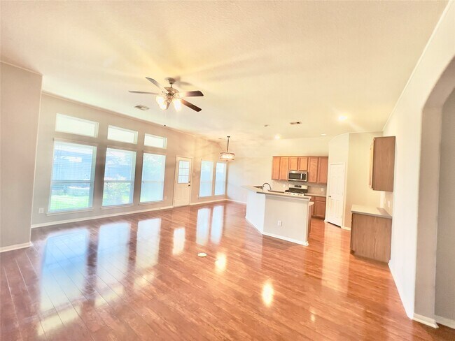 Building Photo - 9912 Western Ridge Way