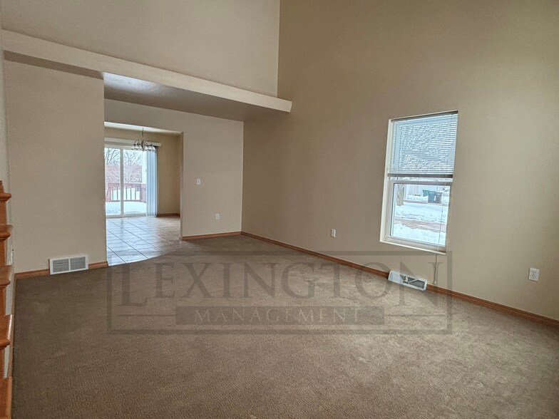 Building Photo - 274 Tony Ln