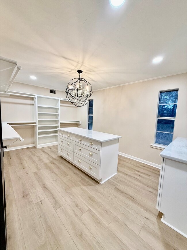 Building Photo - 300 Dunnam Ave