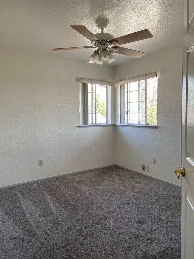 Building Photo - Charming home available - desirable Atwate...